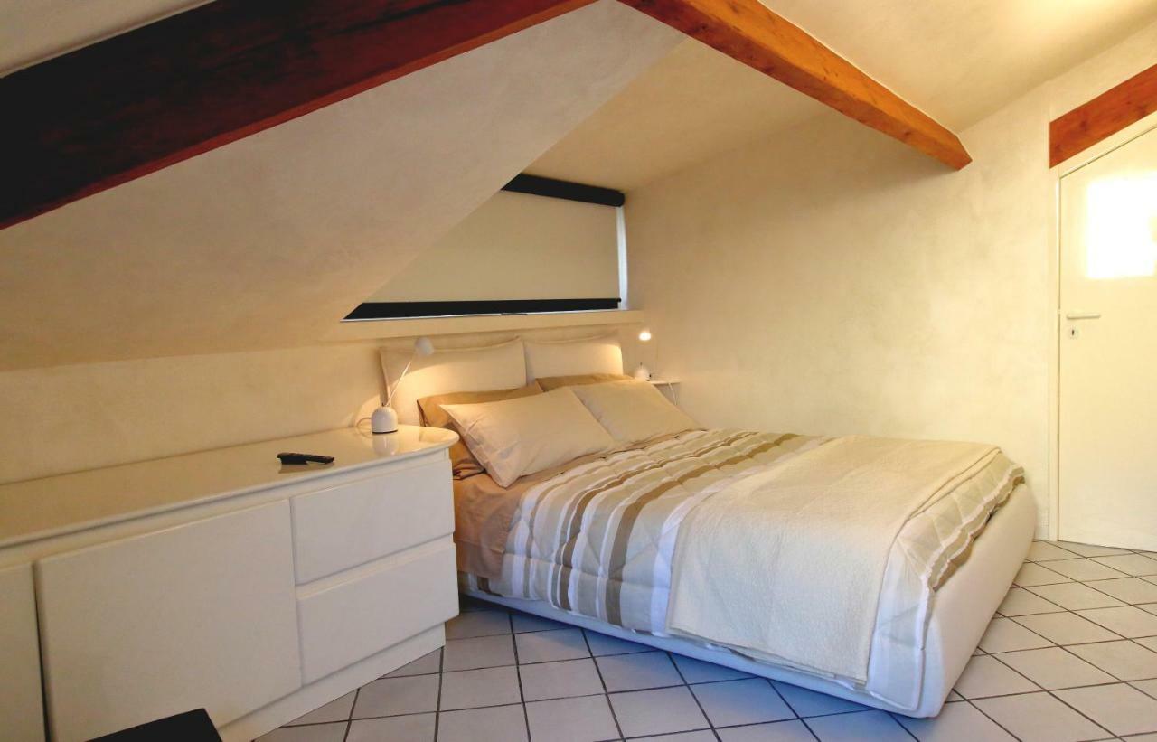شقة Mansarda Luminosa In Centro Sul Mare - Attic By Sea سانريمو المظهر الخارجي الصورة